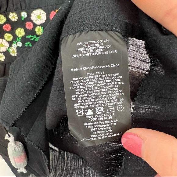 Tory Burch NWT linen black floral embroidered tunic top 4 - Picture 7 of 7